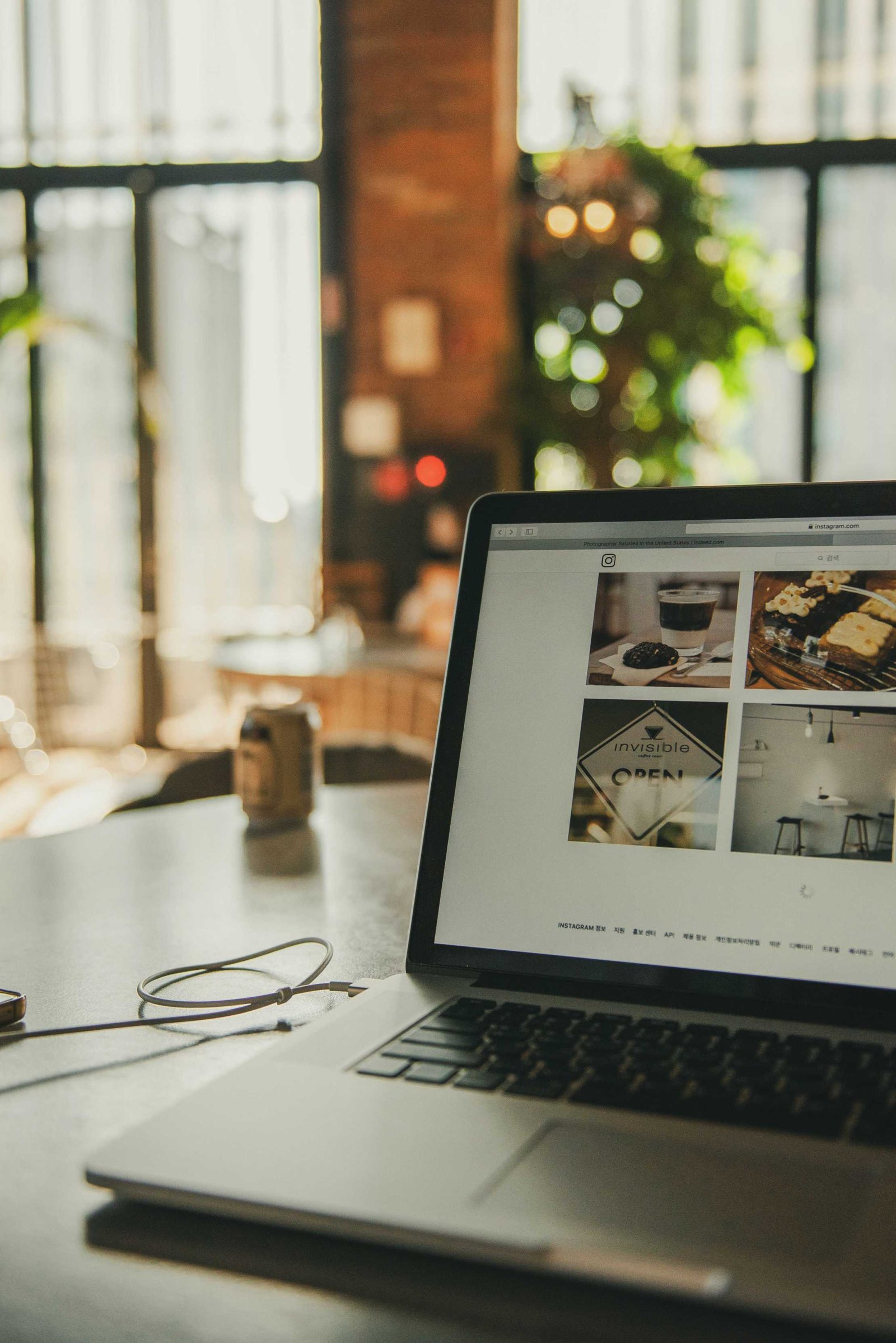 E-commerce development process illustration